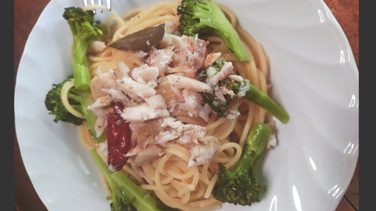 「アイゴのコンフィー」を使ったパスタ